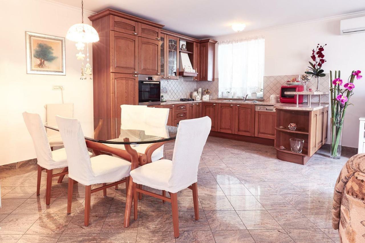 Apartment Casa Podstrana Ngoại thất bức ảnh