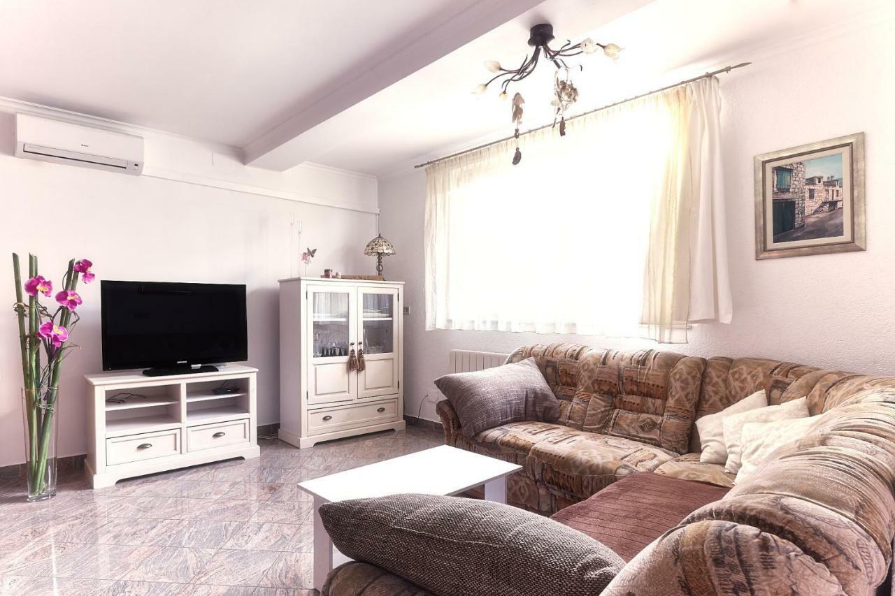 Apartment Casa Podstrana Ngoại thất bức ảnh